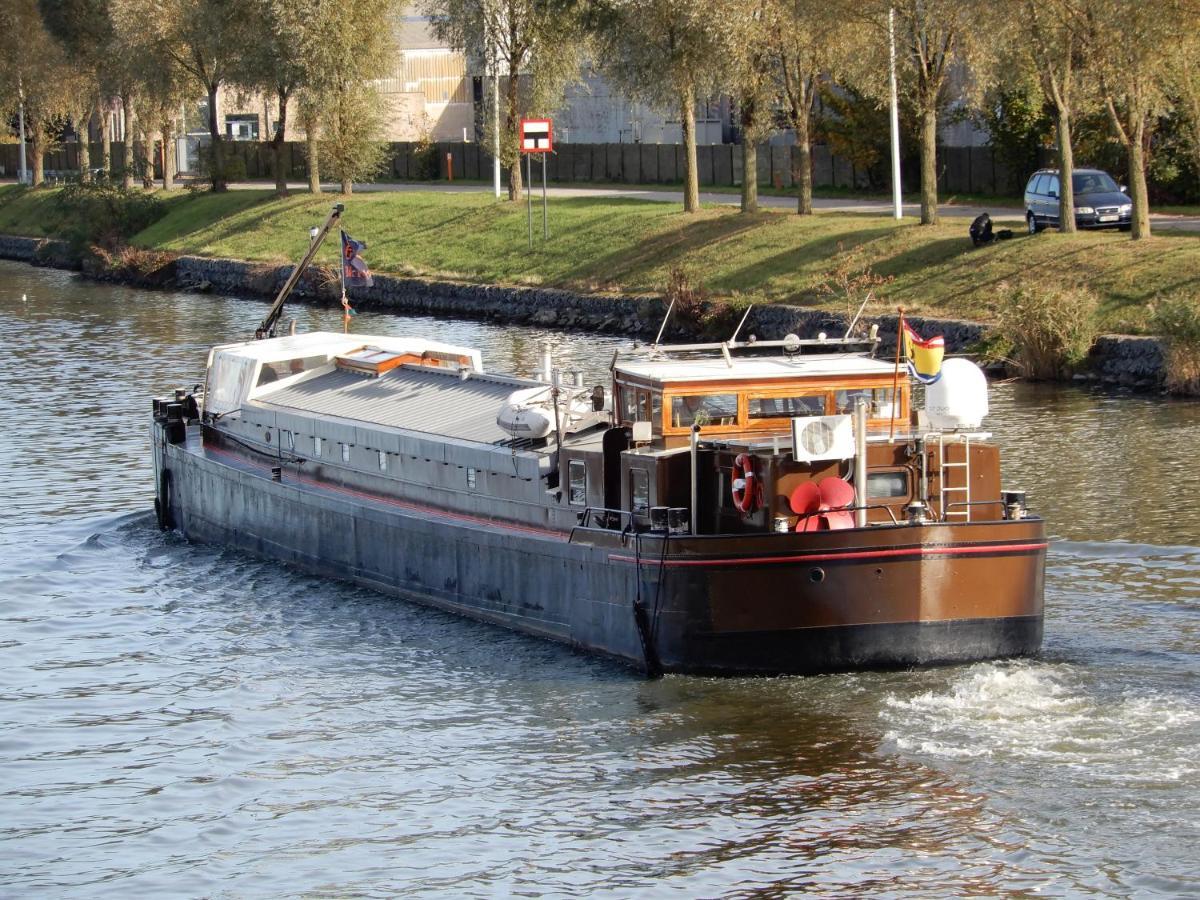 Blackpearl Boat&Breakfast テルヌーゼン エクステリア 写真
